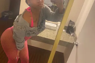 watch spit bubbles on it babe ... - Image 2