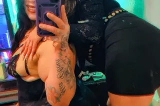 ✨Double trouble 💋 - Image 1