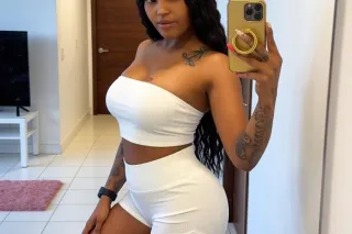 🤍❤Asian+CUBAN❤🤍 si habla espanol Avail Now Come to me :) - Image 3