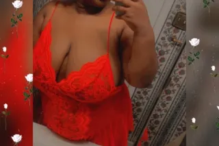 FAT PUSSY WITH GOOD HEAD WET T... - Image 2