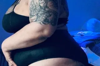 Trucker friendly 🎶READY NOW 🎉PHAT BBW 🫦 DA real MS red berry Tatted - Image 7
