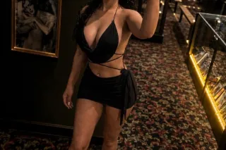 ✨💫100% REAL Busty Latina Hotti... - Image 2