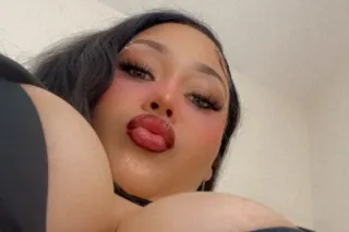 come play👅💦 & get spoiled😉 by ... - Image 4
