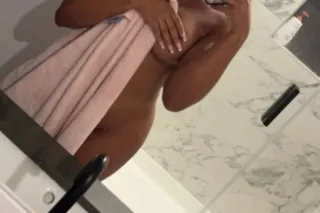 let me brighten up your day🖤 -... - Image 2