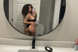ms good fat pussy 😻💦ms pretty ... - Image 1