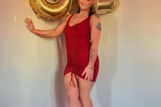 who is feeling lucky 🍀😈 snowys outside - catch me while you can ✨ ONlYFANS ✌ - Image 1
