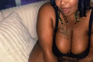 CURVY BBW QUEEN Available IN T... - Image 2
