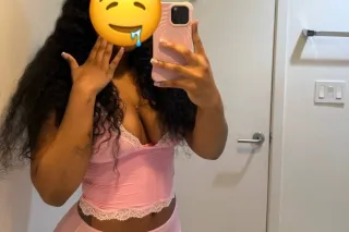 HI BABY 💕 HOT GIRL AVAILABLE ✨ 24/7 FULL SERVICE 😈 INCALL FOR MORE INFORMATION AND PICS TEXT ME - Image 3