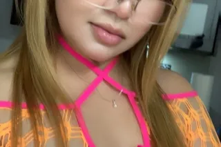 latina - Image 6