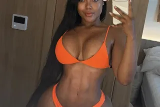 🔥SEXI MILF 💞HOT 💦 💦AVAILABLE 💜... - Image 2