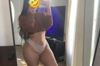 😘Sweet & Sexy Latina Ready for... - Image 2