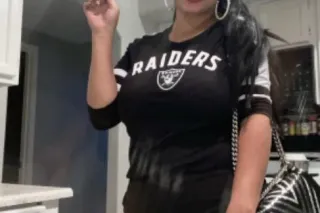 Young Pretty Hottie_____ Welco... - Image 1