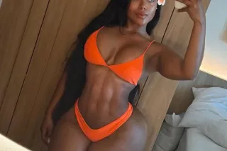 🔥SEXI MILF 💞HOT 💦 💦AVAILABLE 💜... - Image 1