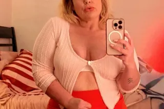 I'm 40 sexy queen🔥Available fo... - Image 4