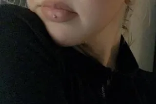 Throat demon 😈💦💟 ✨ᗴ᙭TᖇᗴᗰᗴᒪY SK... - Image 2