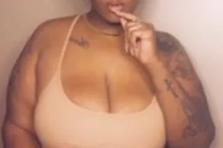 😍Thickk Light Skinn BBW Masseu... - Image 1