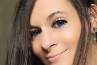 Petite Sexy Female - Image 10