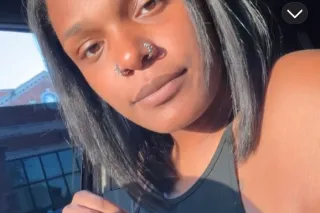 real eyes , lips & thighs 💦🫦 - Image 4