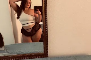 Happy Hump day 👅🍑 - 25 - Image 4