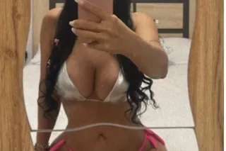 NEW IN THE AREA, HOT LATINA🔥🔥 ... - Image 1