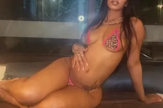 -- Godess Jadey • 100% Real an... - Image 1