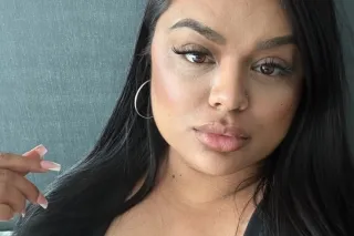 Bubble Butt Hawaiian Latina De... - Image 1