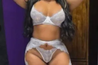 soy una hermosa latina que te va a complacer 😋🫦 - Image 2