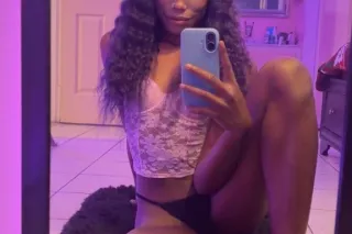 19 INCALL ONLY TONIGHT 🫦💦💦READ... - Image 2