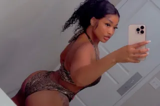 NEW in TOWN ‼ Juicy Asss Slim Waist Pretty Doll Face 😍😍 - Image 5