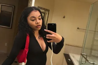 Cum see Carmen🥰 SPECIALS avail... - Image 3