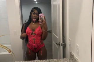 come get thus phat wett pussy daddy 💦😋 - Image 3