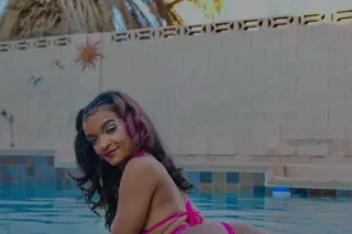 New girl in town cum have fun💕... - Image 4
