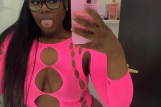 BACK IN TOWN 💦🫦Chocolate Cake🍰🍦With a side of CREAM 🥛 Just 4⃣You 🫵💦🍫⛲ - Image 5