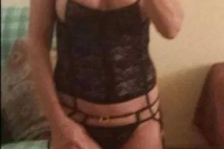 I am UP early...lets Rock&Roll... - Image 1