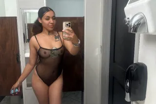 hey baby cum see me im back in town😩Facetime Verify ✅ - Image 1