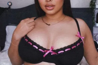 🫦𝓑𝓮𝓪𝓾𝓽𝓲𝓯𝓾𝓵 𝓘𝓽𝓪𝓵𝓲𝓪𝓷𝓪/𝓛𝓪𝓽𝓲𝓷𝓪 𝓑𝓸𝓶... - Image 4