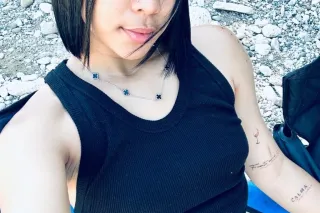 Sexy young Latina ready to ful... - Image 3