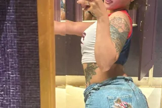 Sexy Horny Party Girl 💛 Ready ... - Image 4