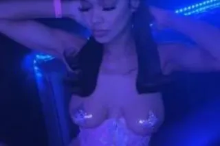PRETTY , PETTITE LIGHTSKIN 💗📲😻... - Image 4