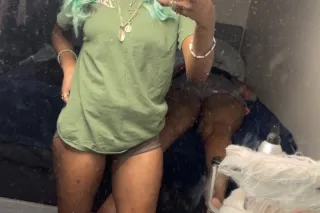 Tight , wet & waiting 👅💦 - Image 10