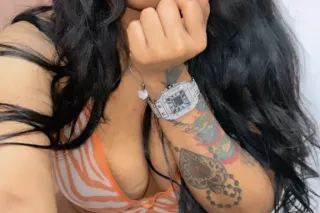 💦💋OUT OF TOWN VISTING 💦EATER OFF THE BONE💋💦2 GIRLS SPECIAL😋‼WET💦CREAMY🍦TIGHT😩PUSSY😋SEXY ASF 💦⭐⭐⭐⭐⭐ - Image 5