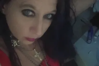 Horny Lets play! Naked invite only - Image 4