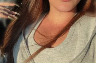 sexy upscale brunette 💋 bubbly & fun ! dont miss out. - Image 2