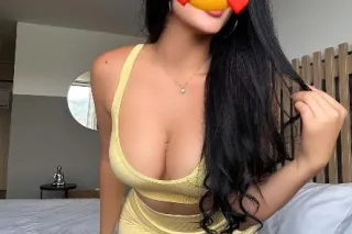 Hey papi Available new girl ❤️... - Image 1