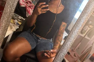Here for a fun time 🥰😘🥰 not a long time 💦🖤💦 - Image 9