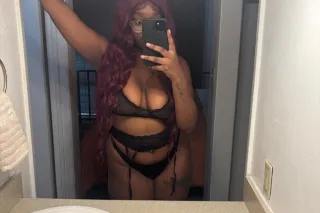 sexy curvy stallion in your ci... - Image 3