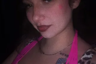 LUCKYS BACK ONE NIGHT ONLY🩷🌸😻 Tatted and sweet, slim thick, busty playmate 🐰💕 come over and play with me😍 - Image 6