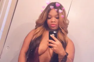 💗💦Chyna Luv 💗Thick ,Sexy , Slippery & Wett 💦 Sweet like Honey 🍯 The Sweetest Of Them All 👅 🥰 - Image 5