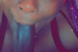 i eat pussy off the bone and s... - Image 2