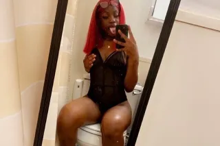 Better and wetter😋👋💦💦SLIM THIC... - Image 2